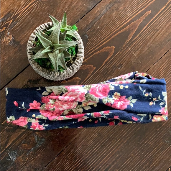 SOLD—Front Knot Headbands - Picture 3 of 3